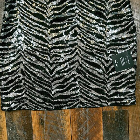 Lulu's One Shoulder Black and Silver Sequence Mini Dress Size XL NWT - Picture 3 of 7